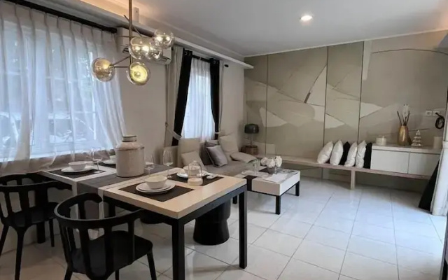 Suite Room by Echa at Alesha House