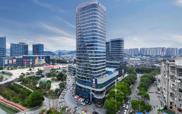 Rongyu International Hotel (Jishhou Municipal Government Ganzhou Ancient City Branch) – Outside – Xiangxi