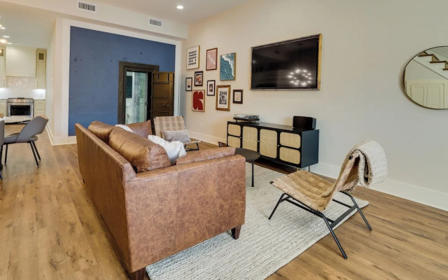 Upscale Texarkana Townhome, Walk to Downtown!