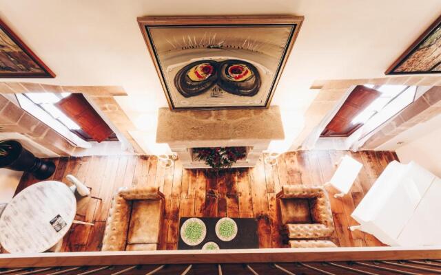 Arha Casona de Carmona (Antiguo Parador de Carmona-Cantabria)