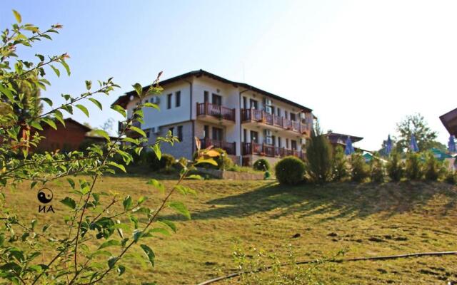 Family Hotel KrisBo