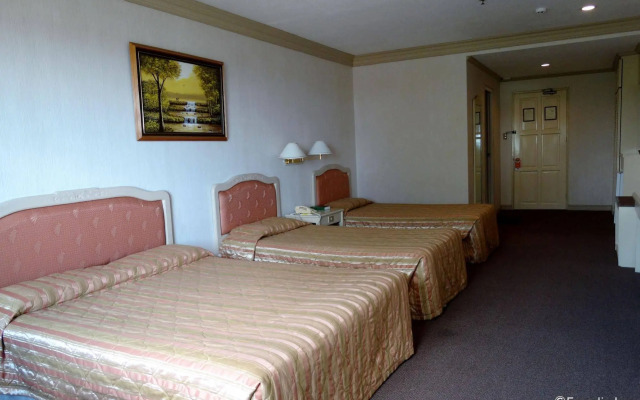 Orange Grove Hotel