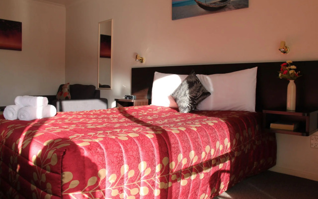 Alcala Motor Lodge