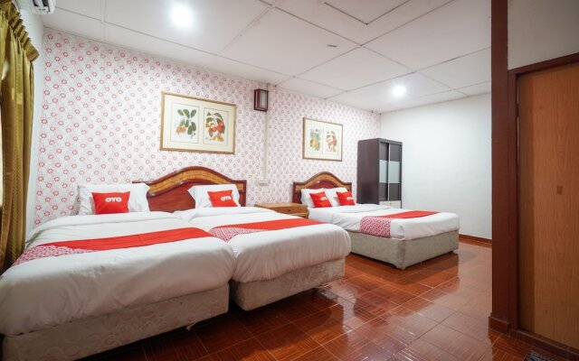 OYO 89646 Panvill Resort