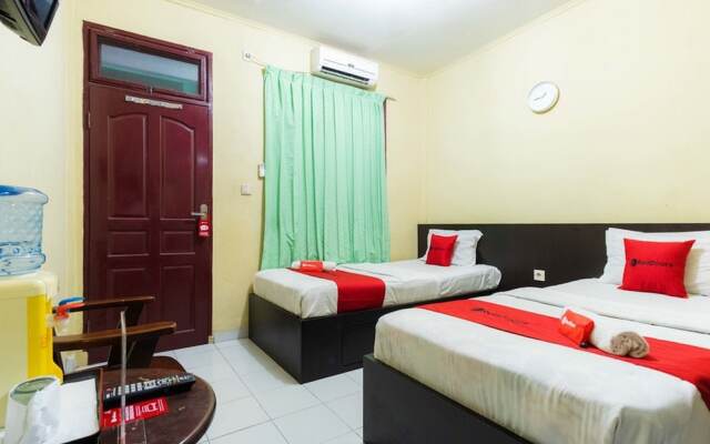RedDoorz Syariah near Plaza Medan Fair 2