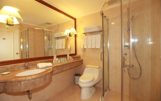 Grand Boss Hotel