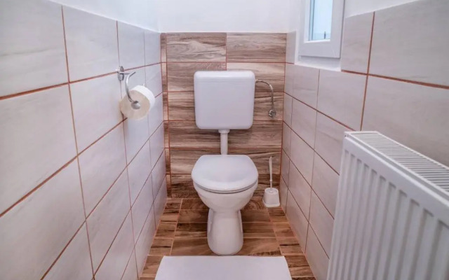 Central and large AC home away from home