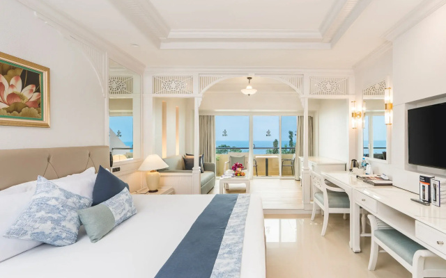 Royal Cliff Beach  Pattaya