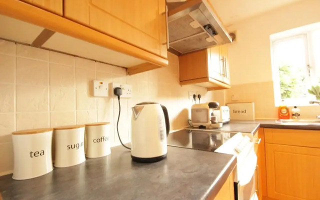 Fantastic 2-bed House in Hull. Garden, Sky tv