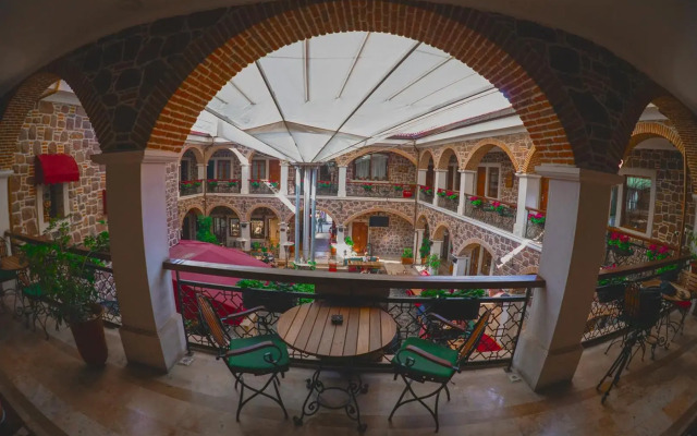 L'Agora Old Town Hotel & Bazaar
