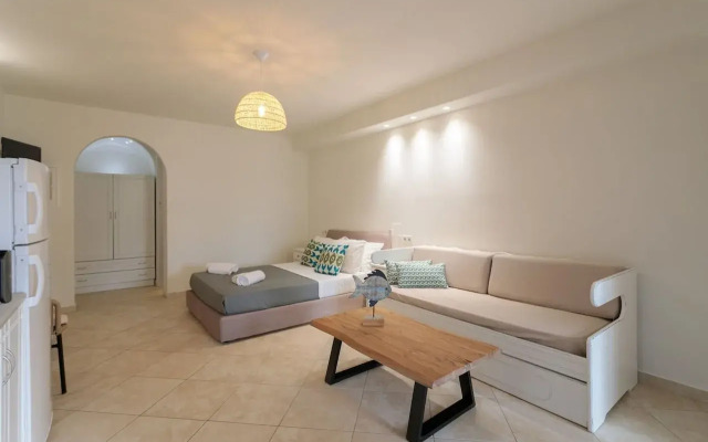 Almiriki Naxos Beachside Living