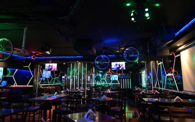 Manhattan Avenue Hotel