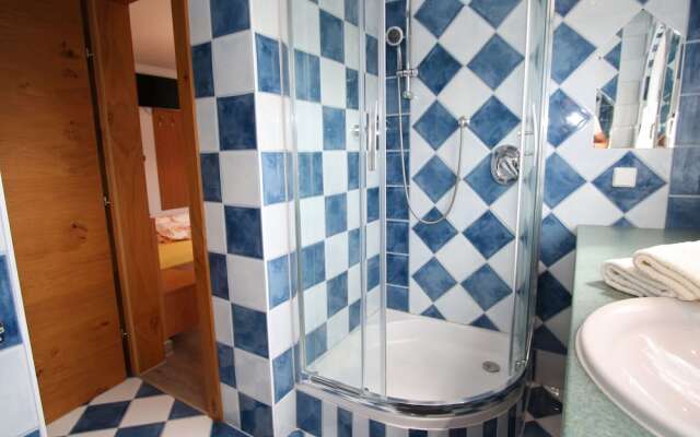 Spacious Holiday Home in Goldegg near Ski Lift