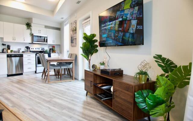 Gorgeous Modern 2BD Condo Heart of Wpg Coffee Location