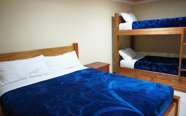 Community Hostel Alausi