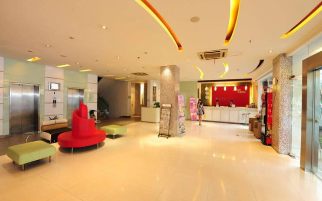 Grand 0773 Hotel