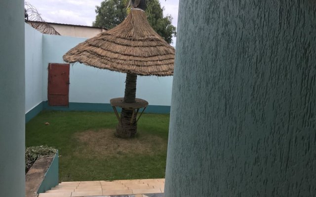 House With 3 Bedrooms in Lomé, With Pool Access, Enclosed Garden and W