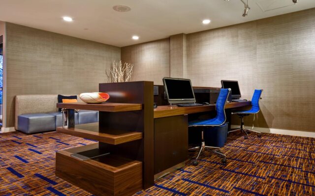 Courtyard By Marriott Cape Cod Hyannis