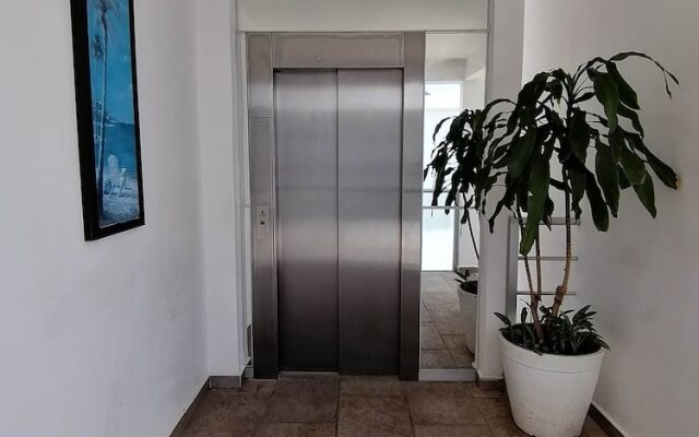 5th Coral Suites by Alex