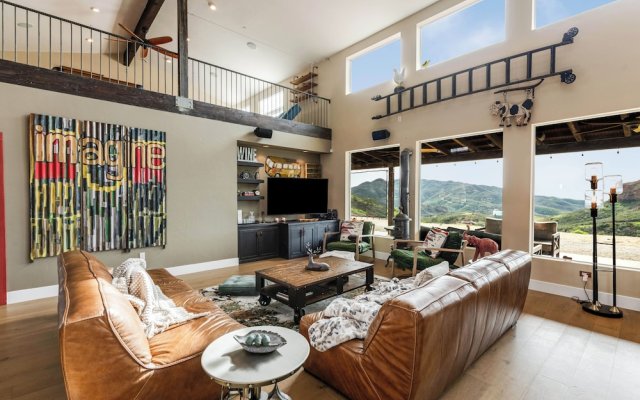 Malibu Barn House