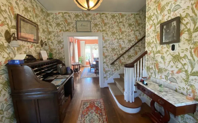 Avenue O Bed & Breakfast