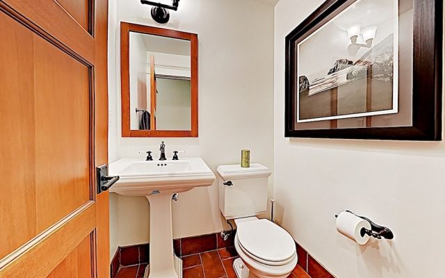 New Listing! All-Suite Home Near State Street Home