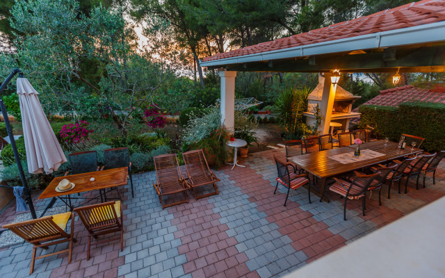Holiday house Sanda - with pool : Mirca, Island Brac