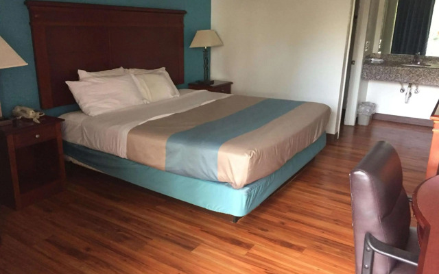 Motel 6 Nashville, TN - Airport