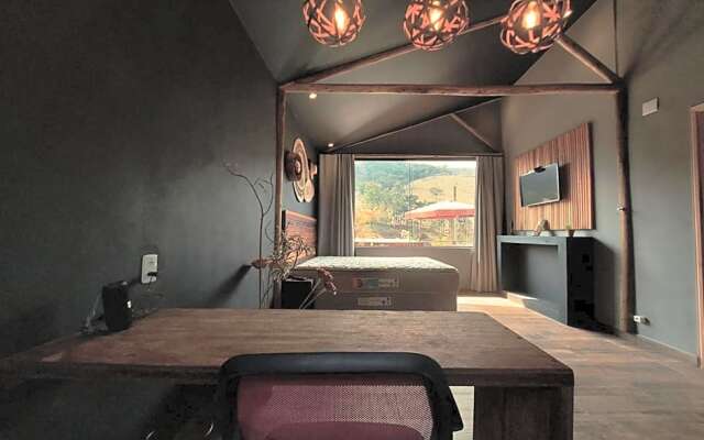 Bangalô Luxo entre lindas cachoeiras