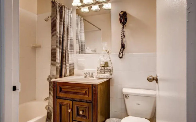 Global Luxury Suites at Longwood