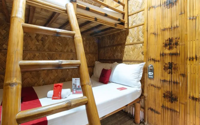 RedDoorz Premium @ Trece Indang Road