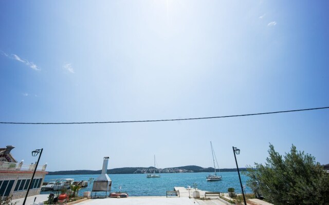 Sea you soon by the beach 2bedroom suite