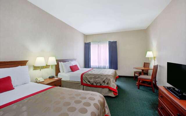 Ramada by Wyndham Hawthorne LAX / LA Stadium