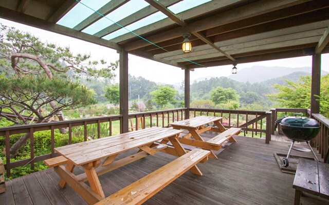Yangpyeong Jungmisan Scenery Pension