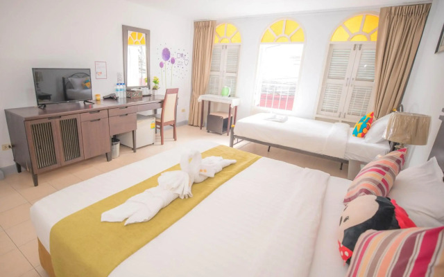 Patong Sino House
