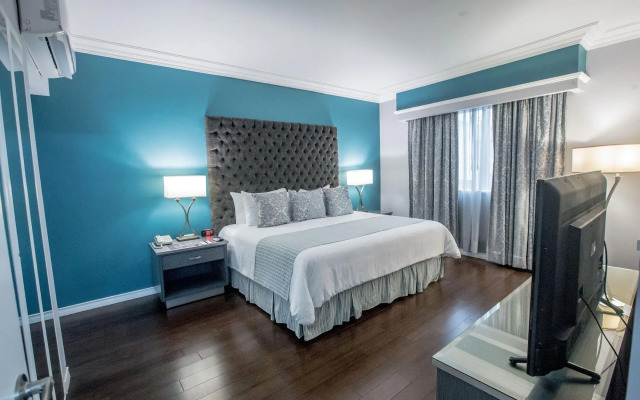 Hotel Plaza de Oro