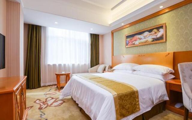 Vienna Hotel Nanjing Pukou Middle Puzhu Road Branch