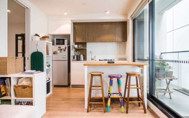 Eclectic 1 Bedroom South Yarra Hideaway