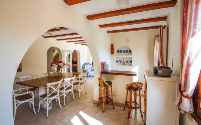 Simon - pretty holiday property with private pool in Benissa