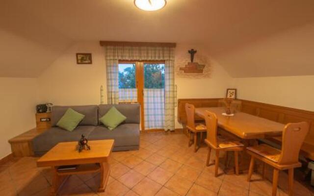 Vineyard Cottage Rataj