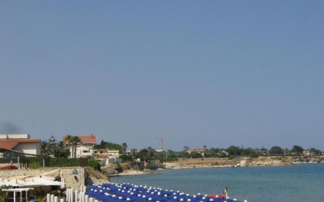 1st Floor Apartment in Villa Falari Near the