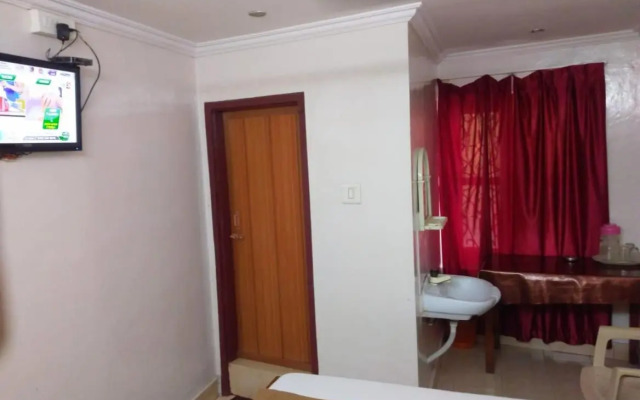 Anandan Tourist Home