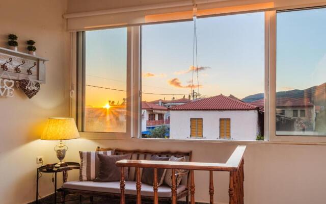 Sunset Serenity - Kardamili Seaside Getaway
