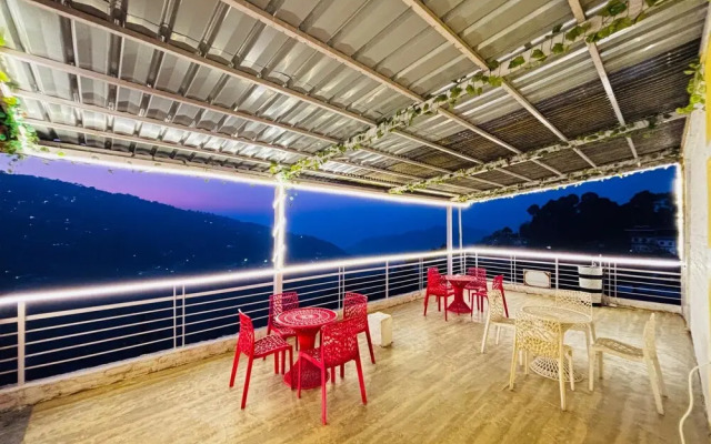 Red Stone Kasauli