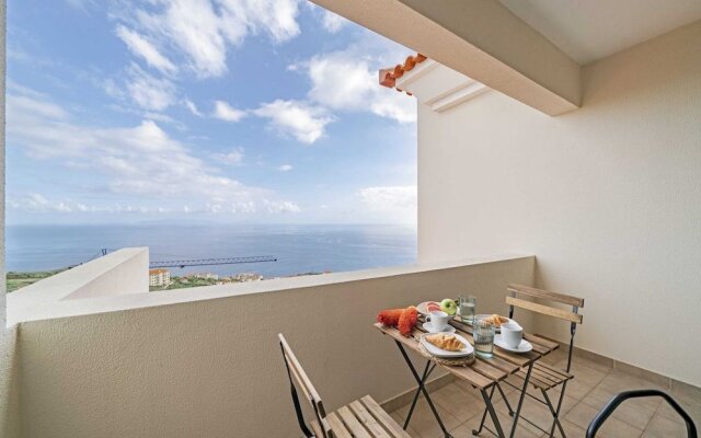 Barbecue and Sunbathing and sea View, Casa Skyline