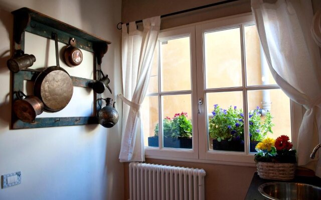Oltrarno Florence Apartment