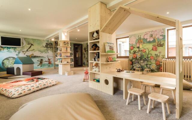 Arietes Marmont Resort