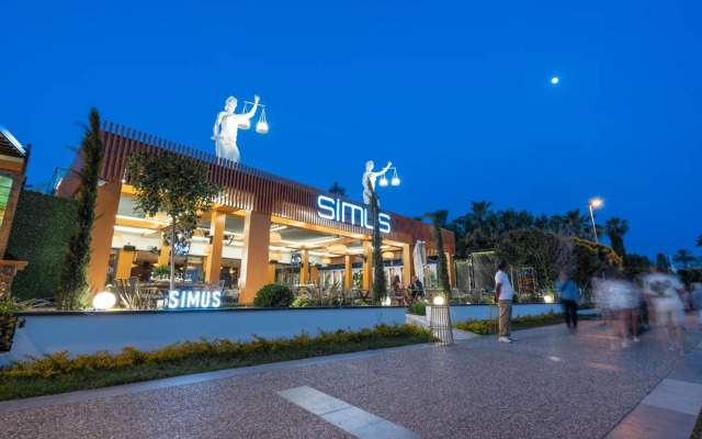 Golden Star Hotel