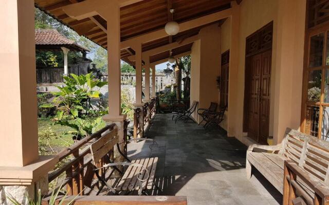 OYO 90017 Villa Mawar Asri Syariah