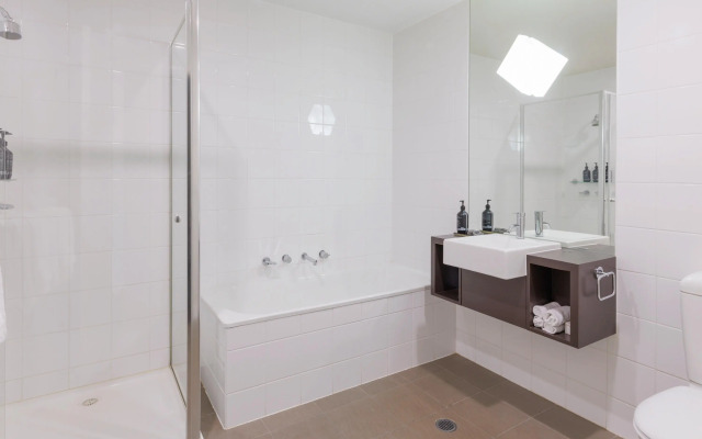 Mantra Melbourne Melton